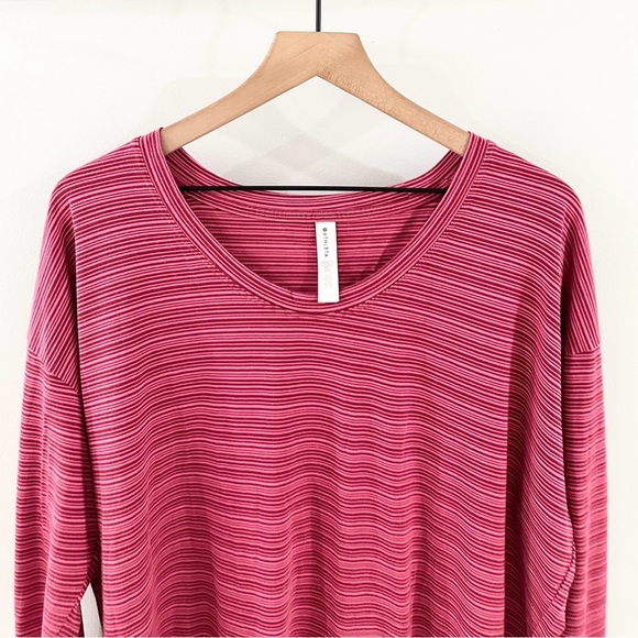 Athleta Cloudlight Stratus Striped Top Pink Red Size XL - Picture 6 of 9